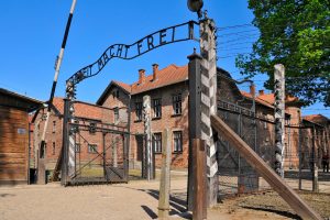 auschwitz-birkenau_o_reamintire_a_holocaustului4486787939440942460