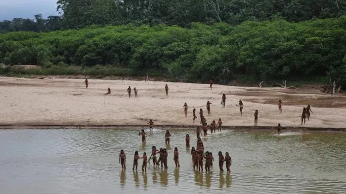 trib-amazon-civilizatie-1-800x4508287023614173889016