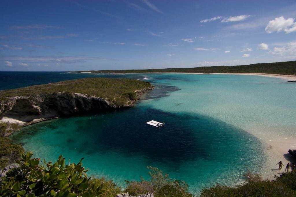 freediving-in-dean-s-blue-hole-cea-mai-adanca-gaura-albastra-din-lume977684491096964448