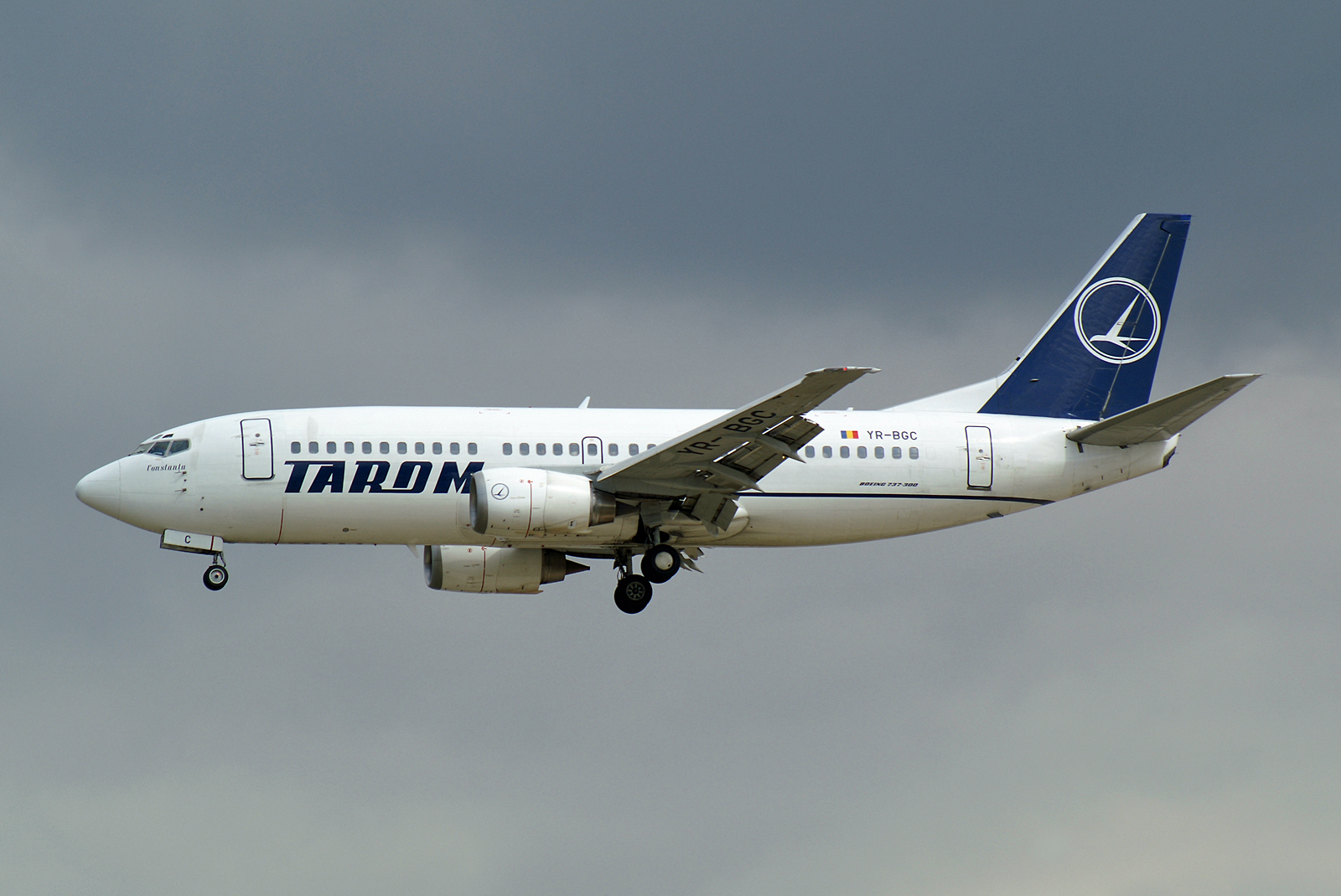 Curse Tarom de la 23 de euro + transport gratuit echipament ski
