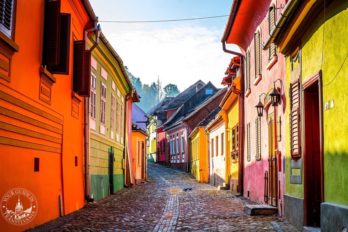 sighisoara-medieval-citadel-e16034319239034470703480479793338