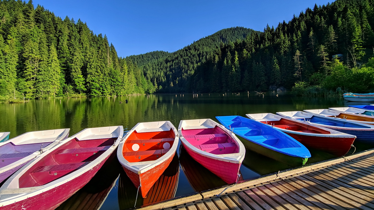 lacul-rosu