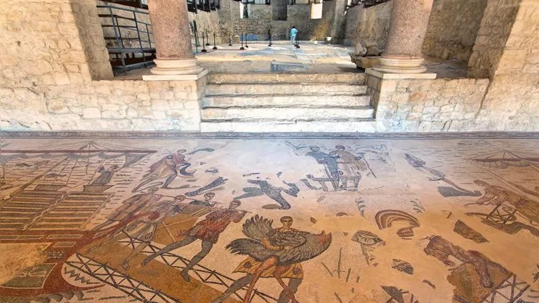 Unul-dintre-mozaicurile-din-vila-romana-antica-din-Sicilia-800x472