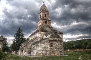 biserica medievala densus